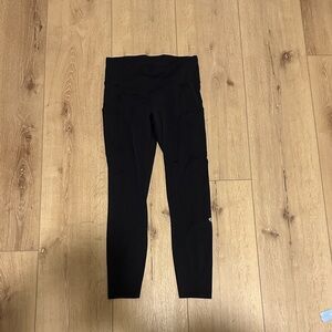 LuLuLemon Fast and Free High Rise Crop SIZE 6